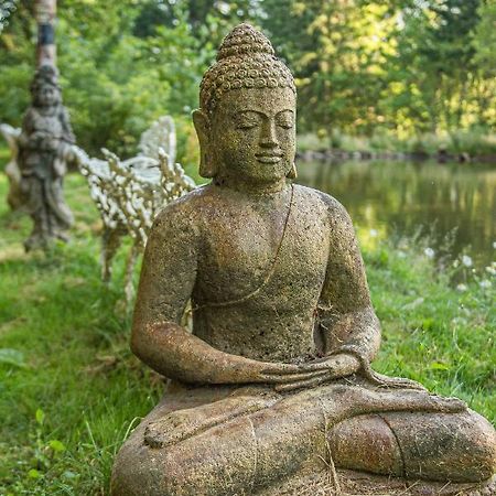 Вилла Healing Ponds Farm Buxton Экстерьер фото